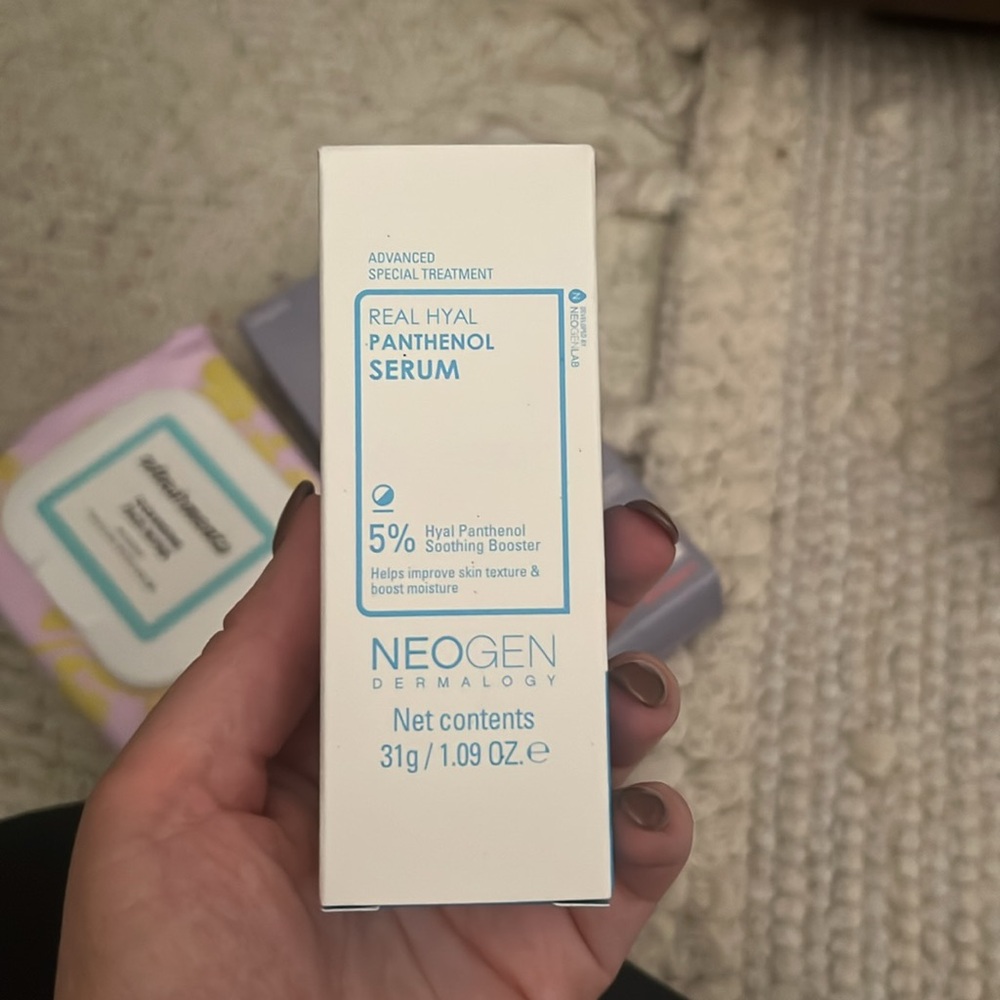 Neogen Dermalogy Pan Hyal Panthenol Hydrating Serum - Picture 2 of 5